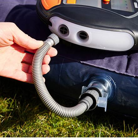 Ben je op zoek naar accessoires voor elektrische auto's? Bij GreenCarGear hebben we alles, van autoverzorgingsproducten, laders voor elektrische auto's, accessoires voor thuis opladen van elektrische auto's, en meer. Je vindt hier alle Tesla-accessoires, VW ID 4-accessoires en Ford Mustang Mach E-accessoires.