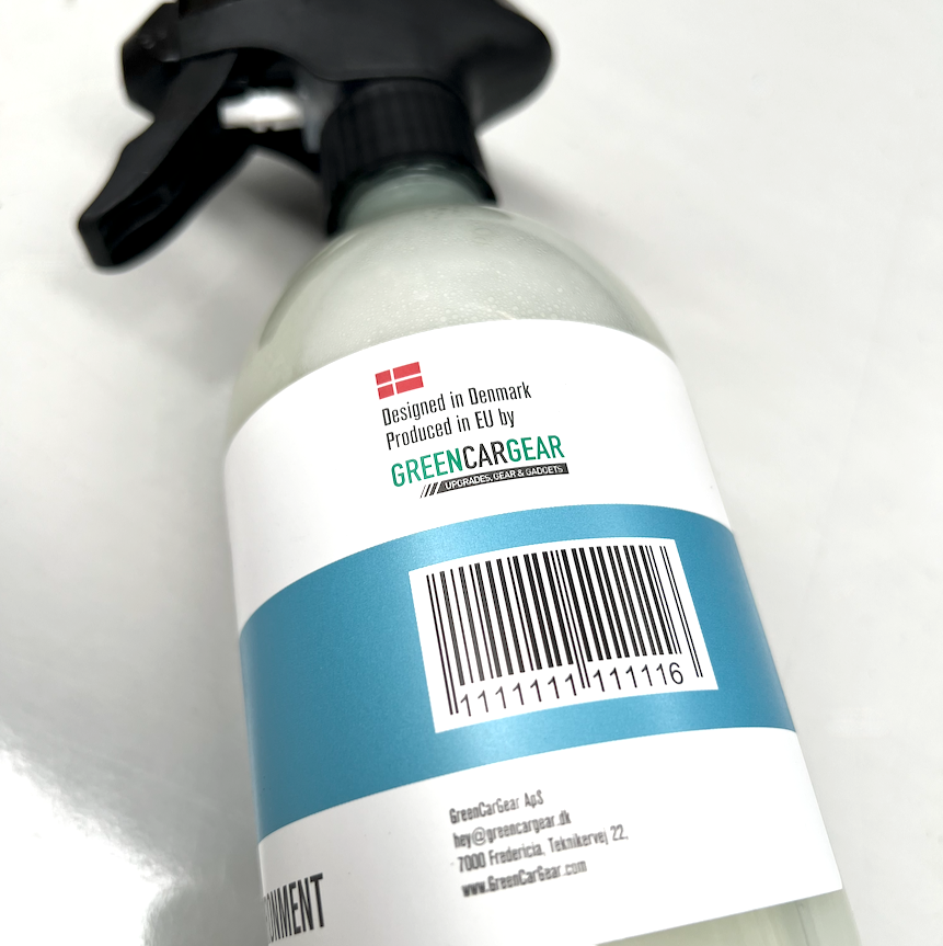 GCG MAX Cockpit Cleaner fles met QR-code en Deens designlabel
