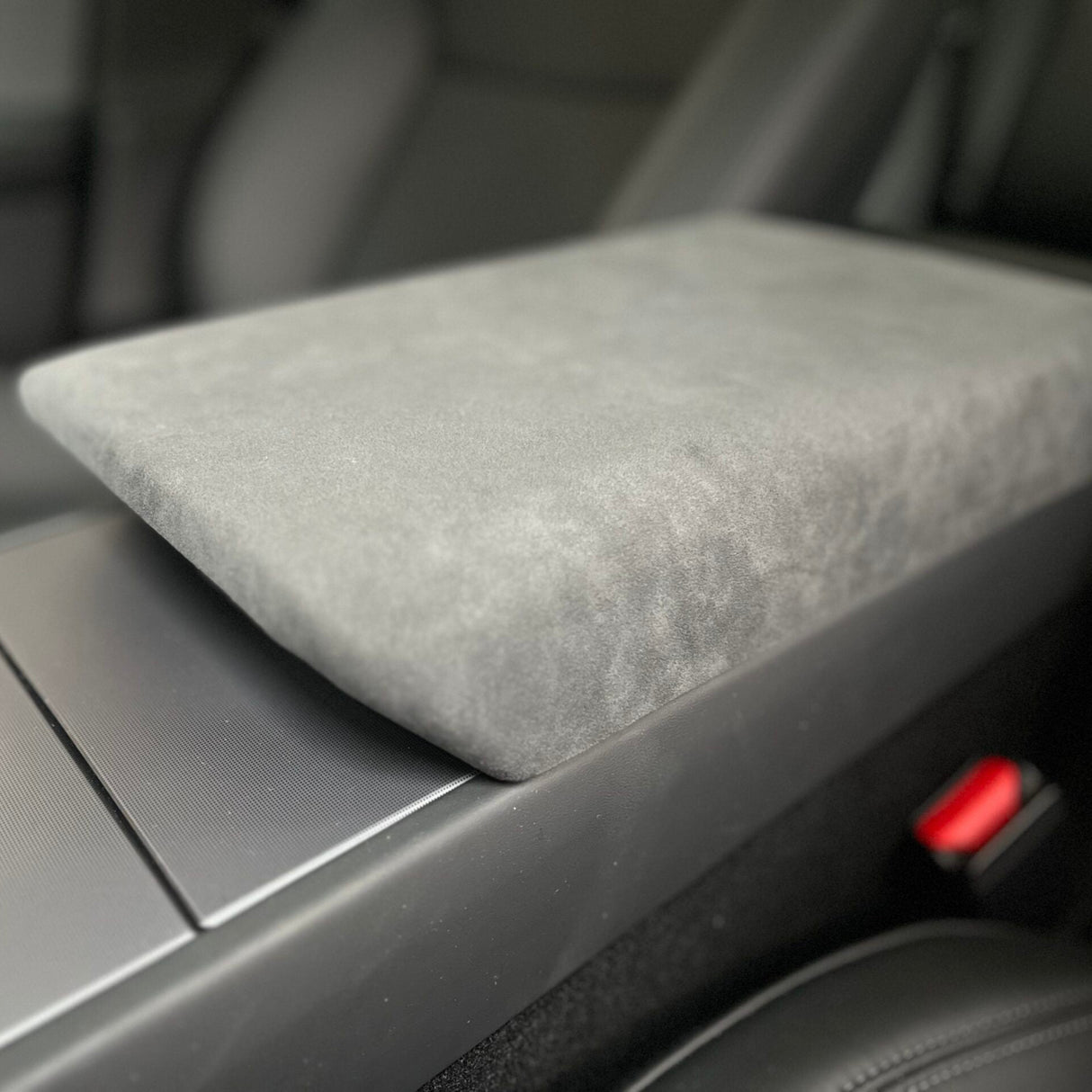 Alcantara armsteun voor Tesla Model 3/Y