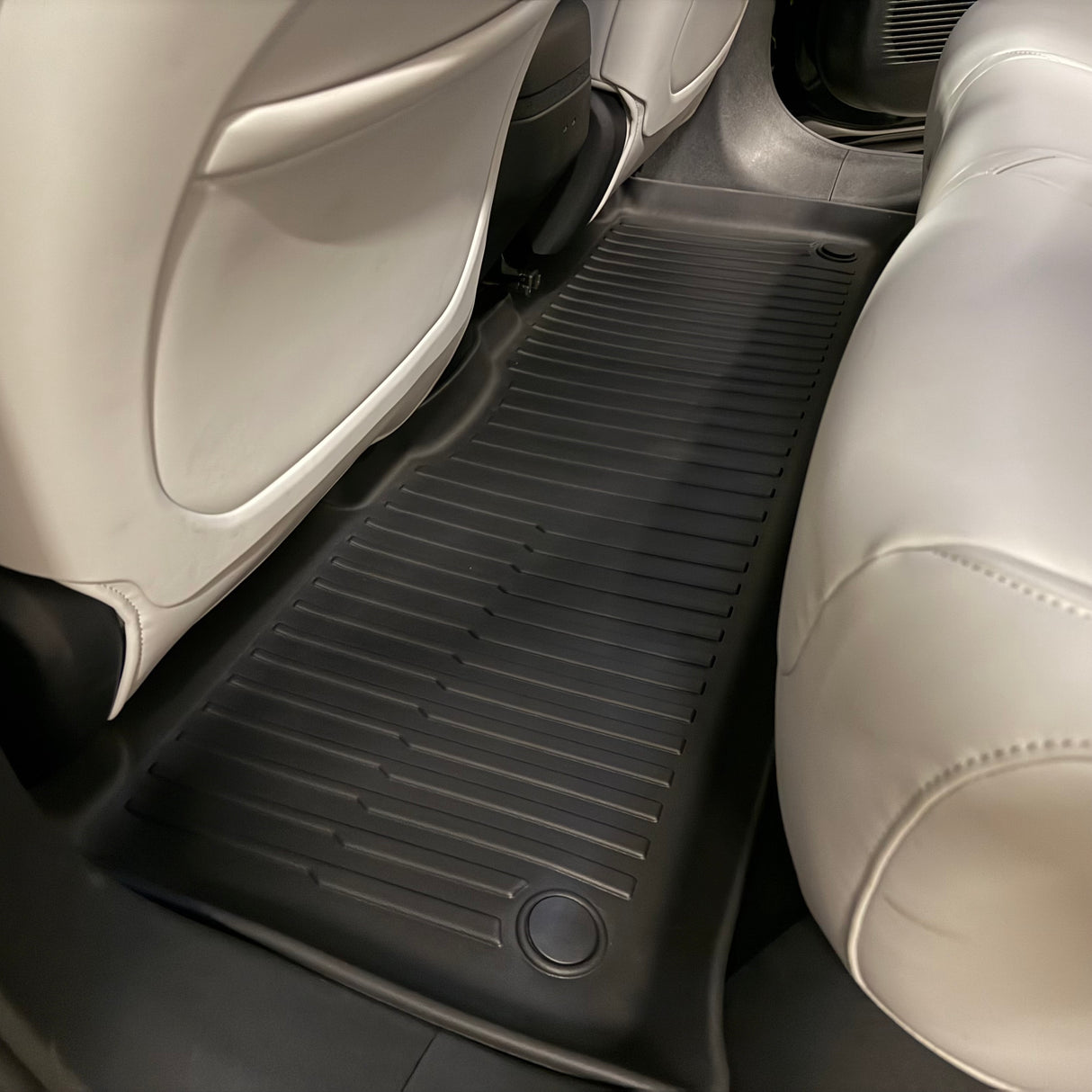 All-weather matten set in zwart TPE rubber, perfecte pasvorm voor de XPENG G6.