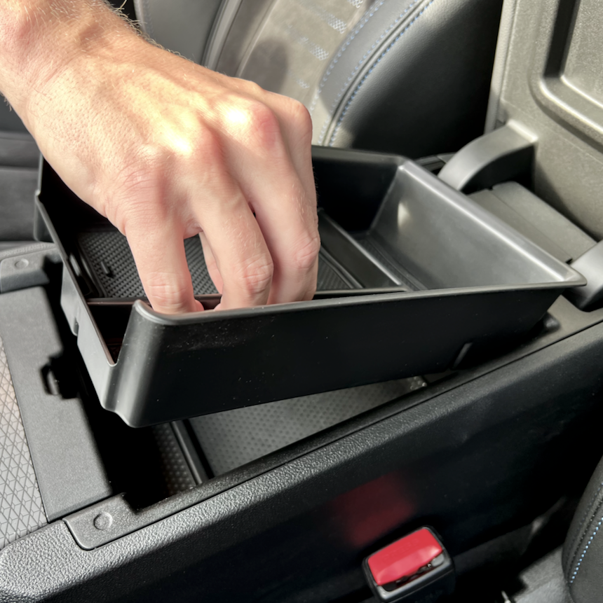 Opbergdoos voor middenconsole - BMW i4, product in auto plaatsen