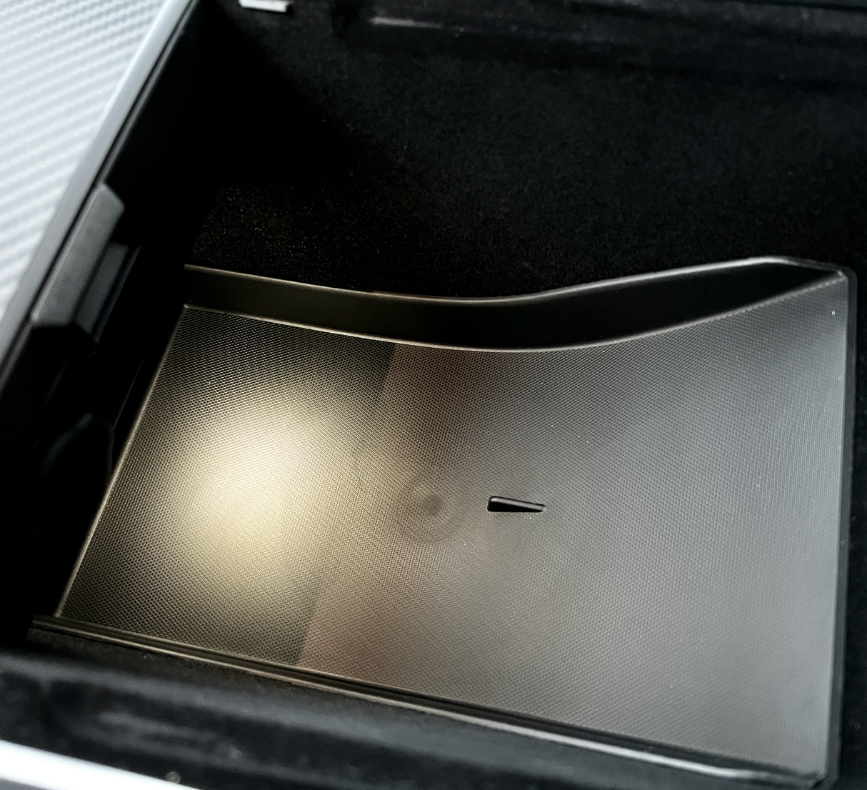 Slimme box/onderlegger - passend voor Model Y (onder armleuning)