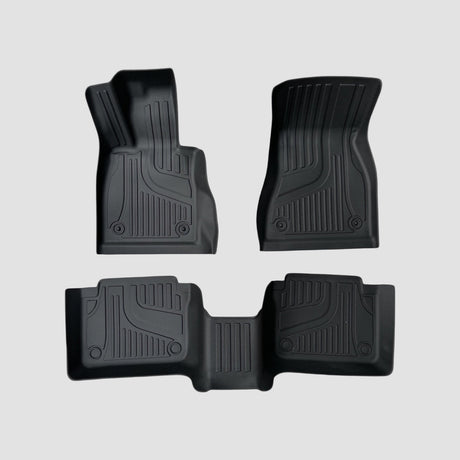 All Weather vloermatten set voor BMW i5 in zwart rubber met perfecte pasvorm.