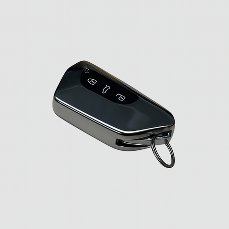 Bescherm je autosleutel met stijl! Onze elegante sleutelhoes in zilver past perfect bij VW ID.-modellen evenals Skoda Enyaq en Elroq. Krasvrij, nauwkeurige pasvorm en luxueus design.