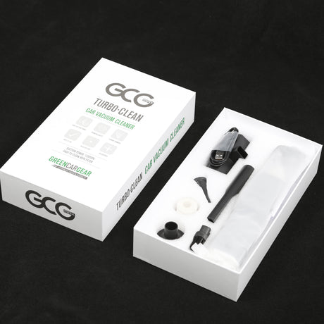 Autostofzuiger in open doos met accessoires klaar voor gebruik