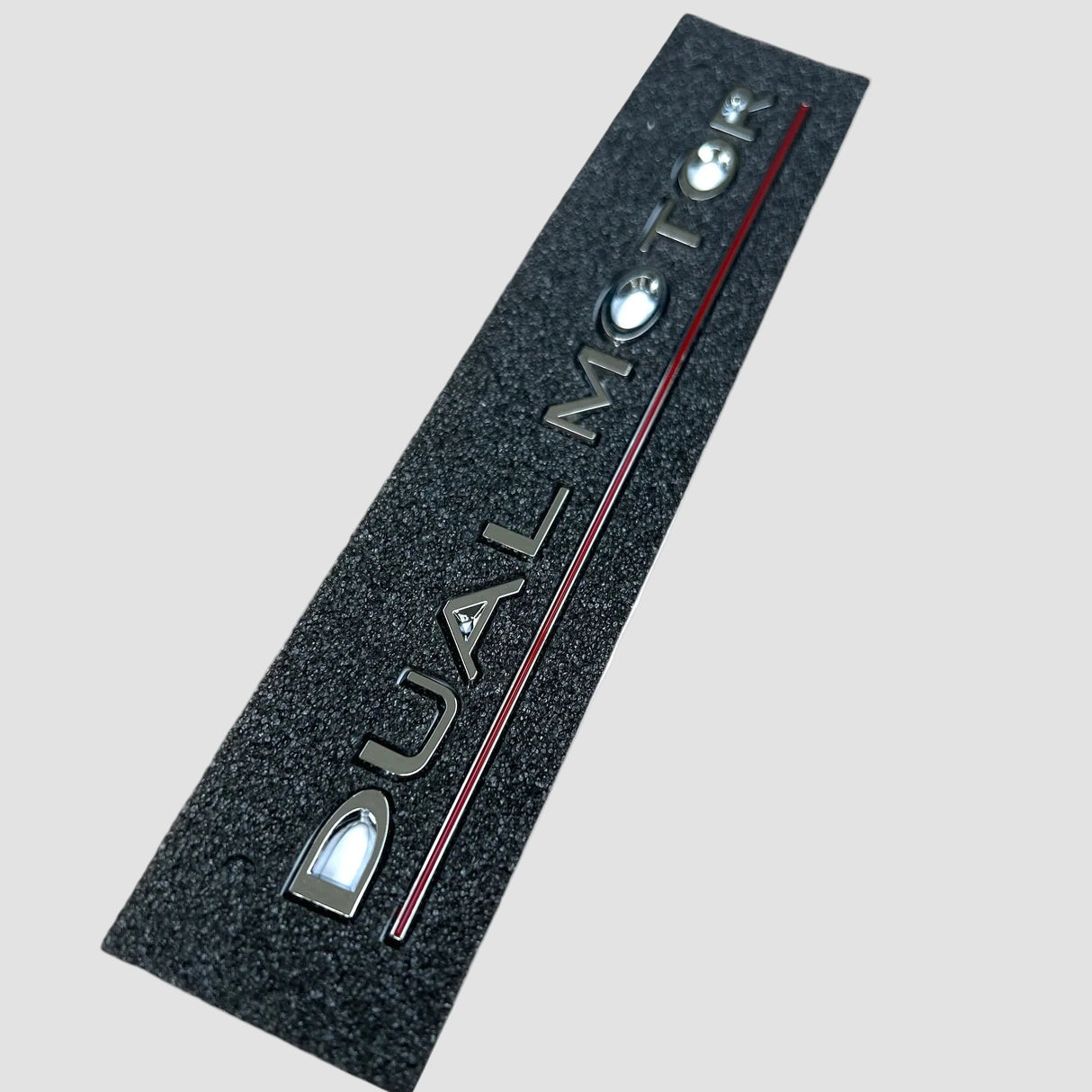 Dual Motor Embleem (verschillende kleuren)