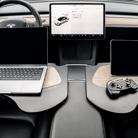 Opvouwbare tafel in Tesla met bekerhouder, mooie carbon-look
