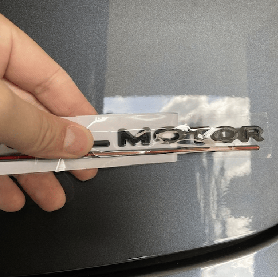 Dual Motor Embleem (verschillende kleuren)