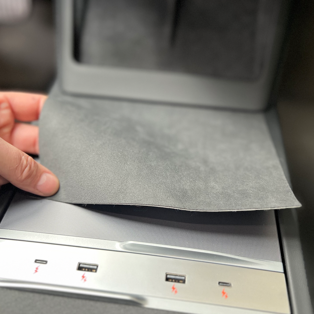 Foliehoes voor de middenconsole – Tesla Model 3/Y