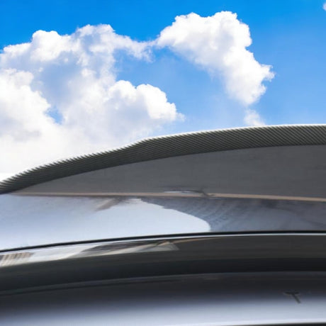 Gedetailleerde weergave van de Pro spoiler met zijn vormen en montage – aangepast voor Juniper facelift 2025.