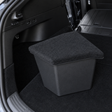 Opbevaringsboks med filtlåg i bagagerummets sidelomme – Tesla Model Y