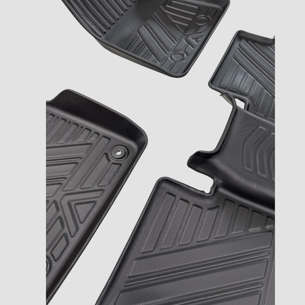 XPENG P7 3D All Weather matten in zwart TPE rubber