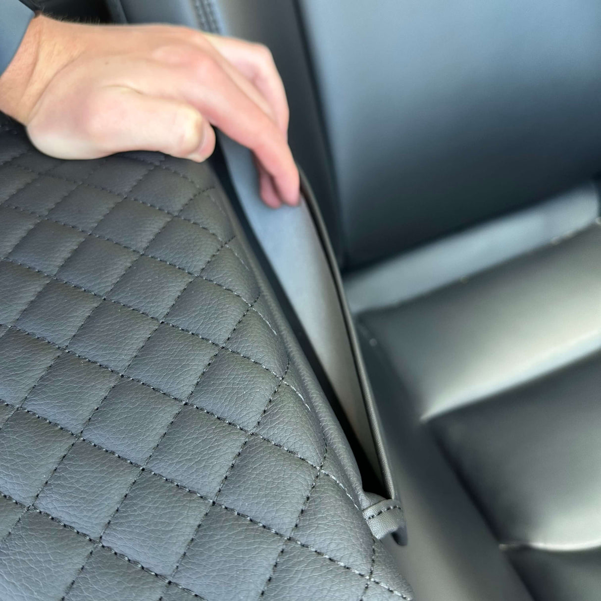 Cover voor armleuning - Tesla Model 3/Y