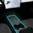 Led-strip gemonteerd in een Tesla met de kleur turquoise blauw