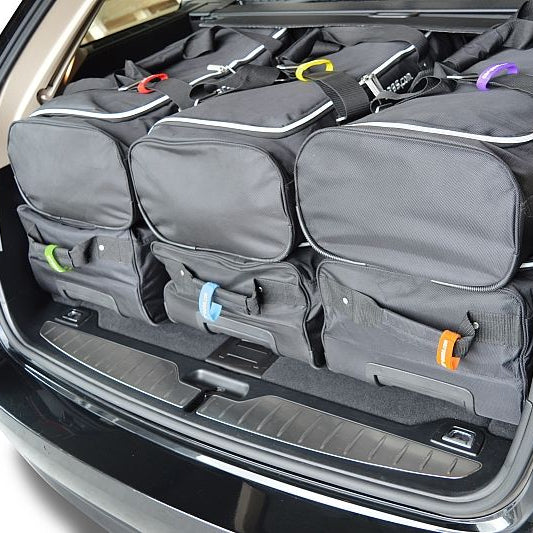 Ben je op zoek naar accessoires voor elektrische auto's? Bij GreenCarGear hebben we alles, van autoverzorgingsproducten, laders voor elektrische auto's, accessoires voor thuis opladen van elektrische auto's, en meer. Je vindt hier alle Tesla-accessoires, VW ID 4-accessoires en Ford Mustang Mach E-accessoires.